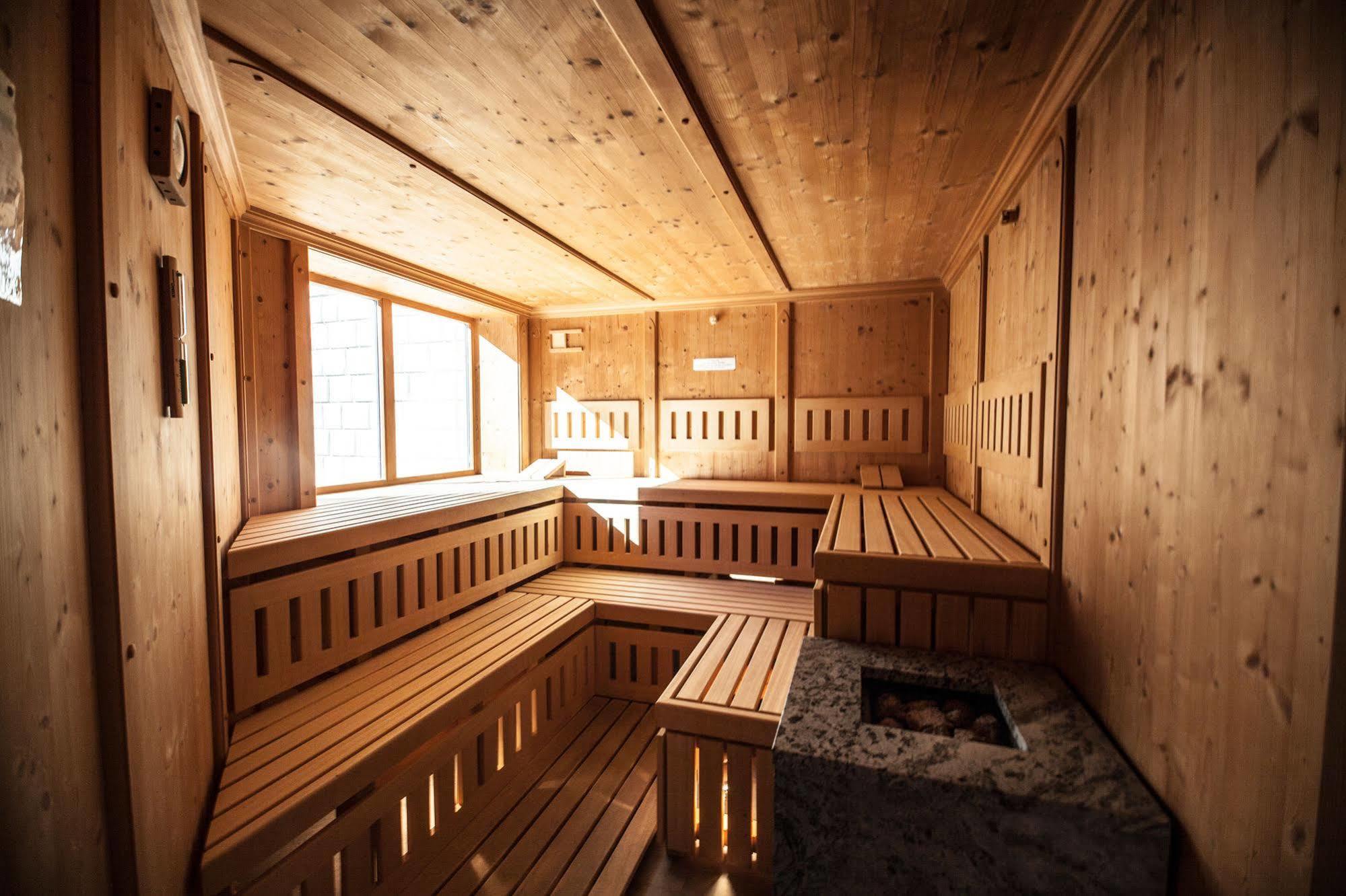 Wellnesshotel Liun B&B Мюстаир Экстерьер фото